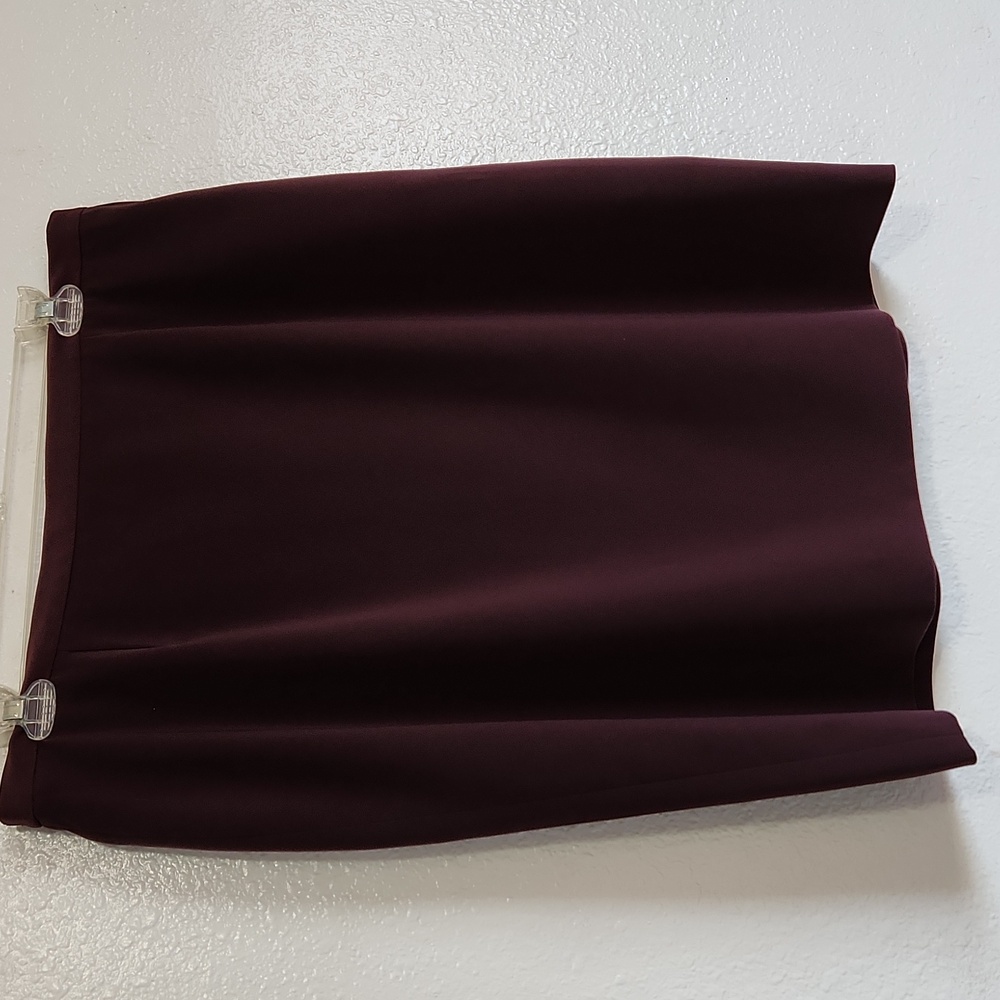 East 5th Women's skirt Size 20wp